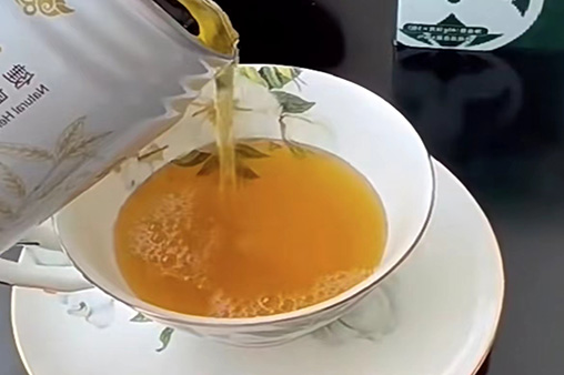 益肝草的口感与气味